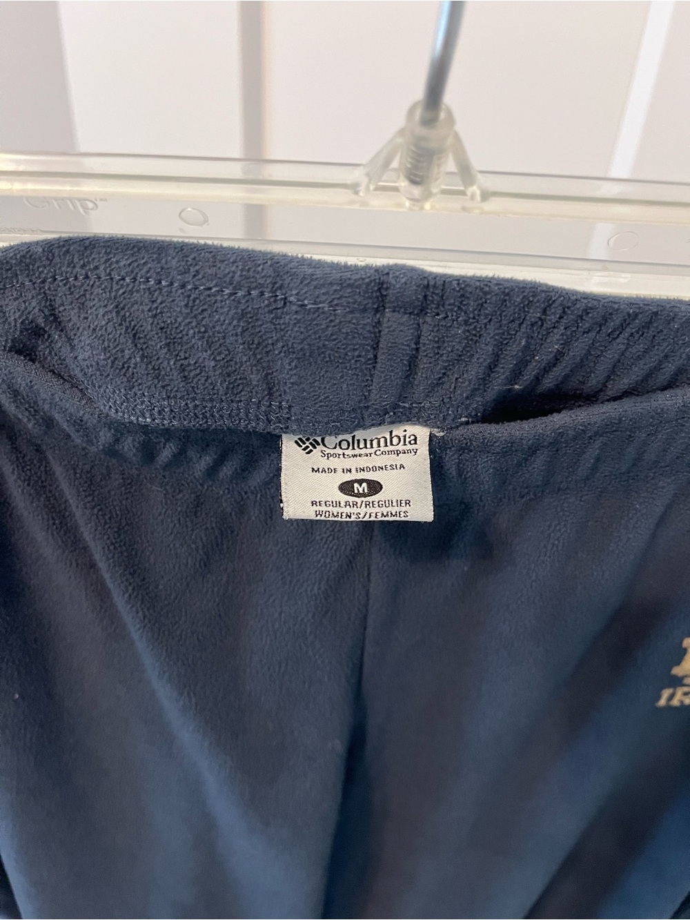 Women’s Notre Dame Navy Sweatpants with Logo - Picture 3 of 3